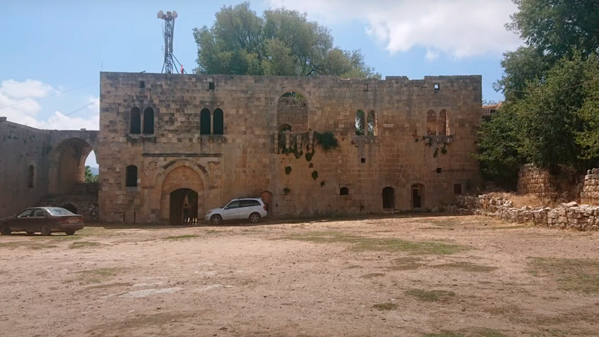Замок Баадаран, Ливан
